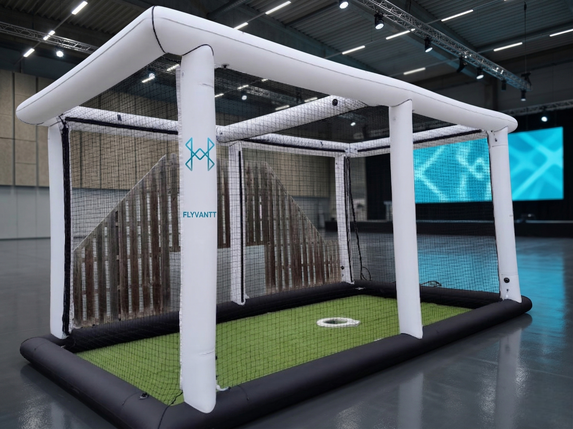 Flyvantt Drone Arena - Estructura inflable de seguridad
